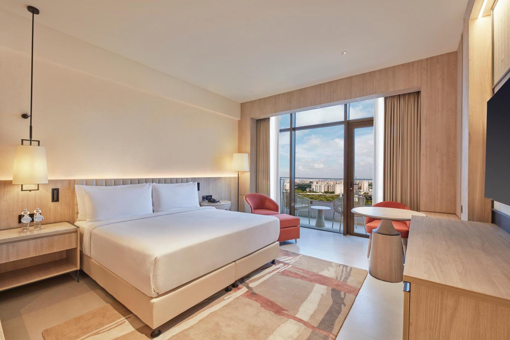 Hilton Gurugram Baani City Centre Гургаон Экстерьер фото